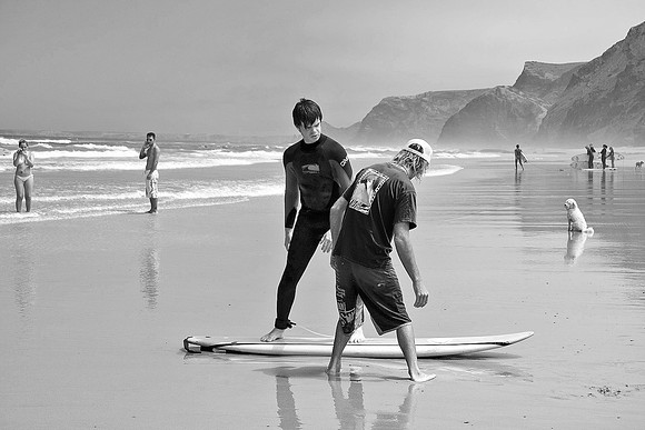 B & W Surfing 37 2007