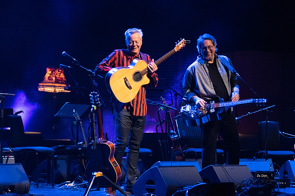Tommy Emmanuel, Jerry Douglas.Transatlantic Sessions Celtic Connections 2020. Glasgow, Scotland.