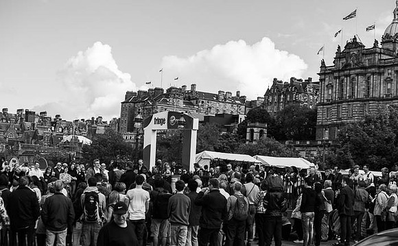 Edinburgh festival crowds