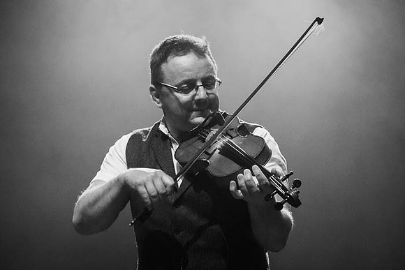 Angus Lyon