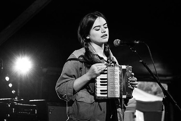 Siobhan Wilson Mugstock festival 2016