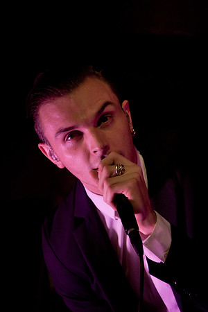 theo hutchcraft