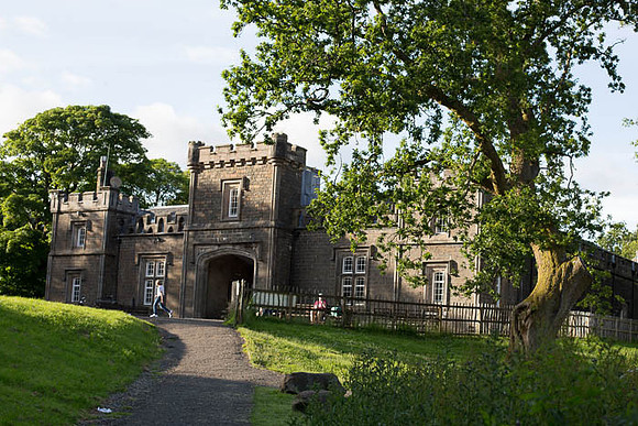 mugdock castle