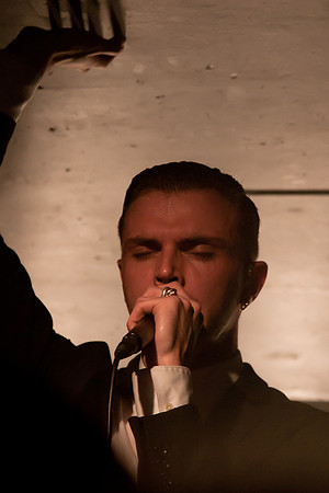 theo hutchcraft