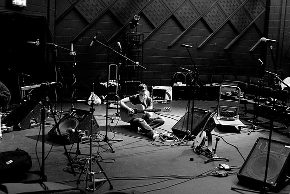 kirtsy mcgee live album shoot manchester