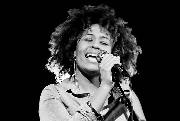 Adele Sande (16)