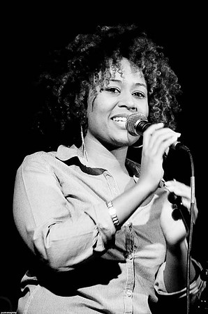 Adele Sande (9)